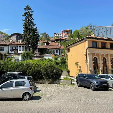 Domus Old Town With Garage