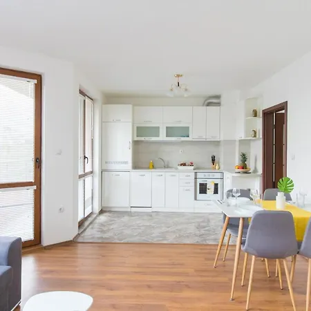 Apartmán Domus Old Town With Garage