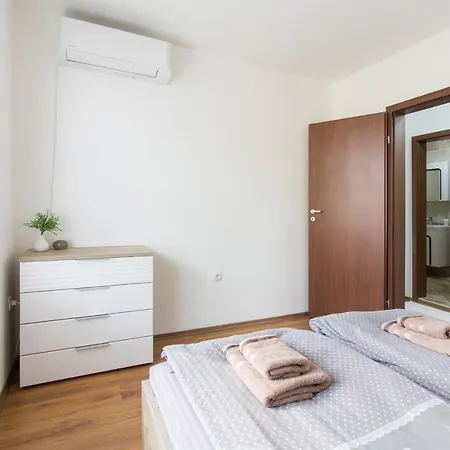 Apartmán Domus Old Town With Garage *